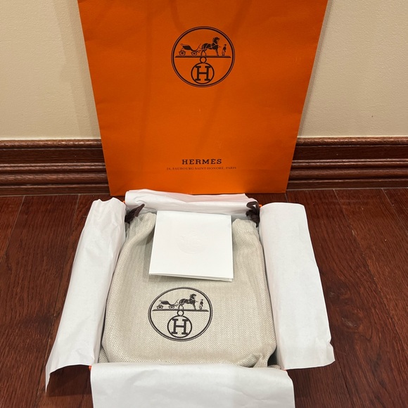 BNIB Hermès Black Mini Evelyne II TPM 16 Taurillon Clemence Gold Hardware 2023 - Picture 15 of 17